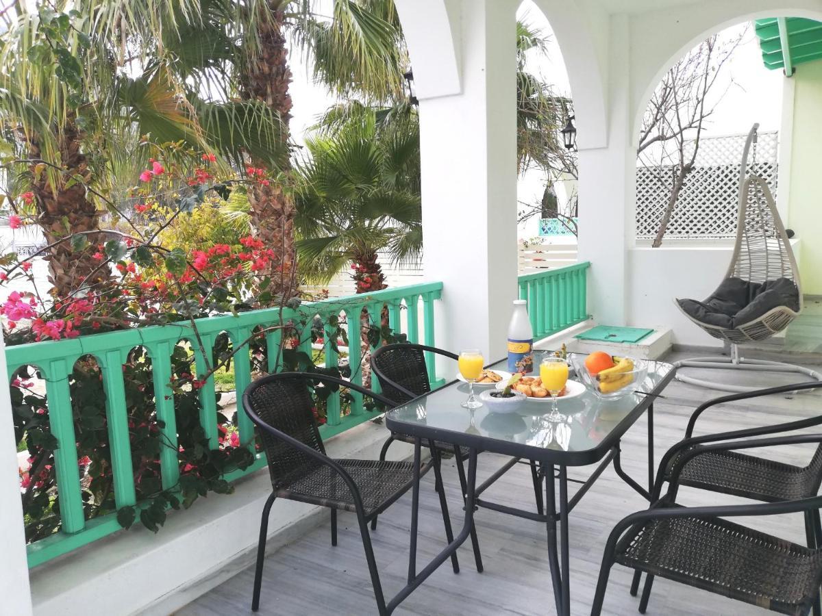 Kamari Beach Houses With Balcony And Garden Dış mekan fotoğraf