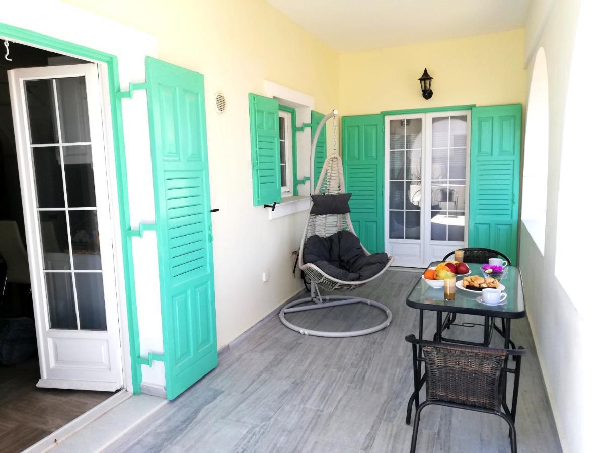 Kamari Beach Houses With Balcony And Garden Dış mekan fotoğraf