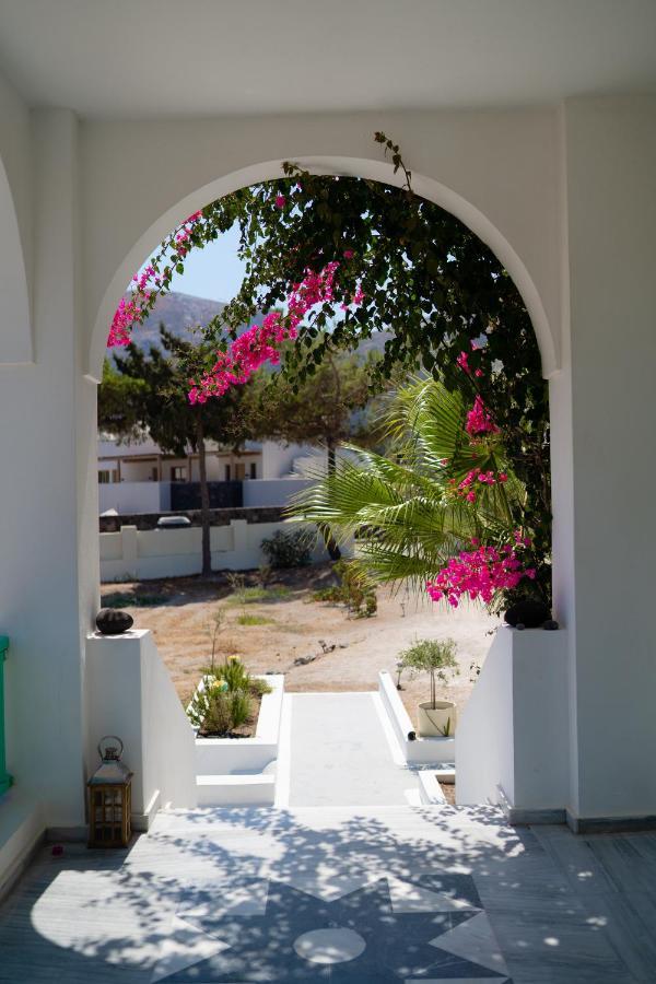Kamari Beach Houses With Balcony And Garden Dış mekan fotoğraf