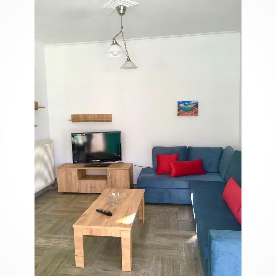 Kamari Beach Houses With Balcony And Garden Dış mekan fotoğraf