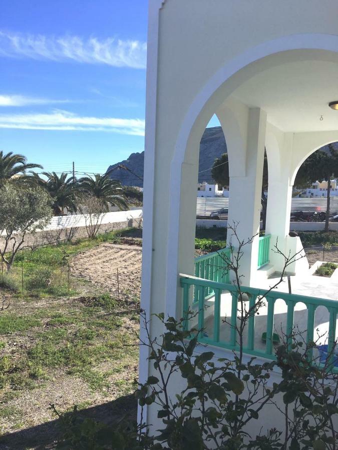 Kamari Beach Houses With Balcony And Garden Dış mekan fotoğraf