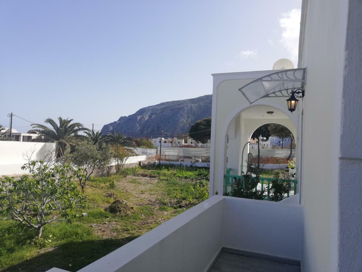 Kamari Beach Houses With Balcony And Garden Dış mekan fotoğraf